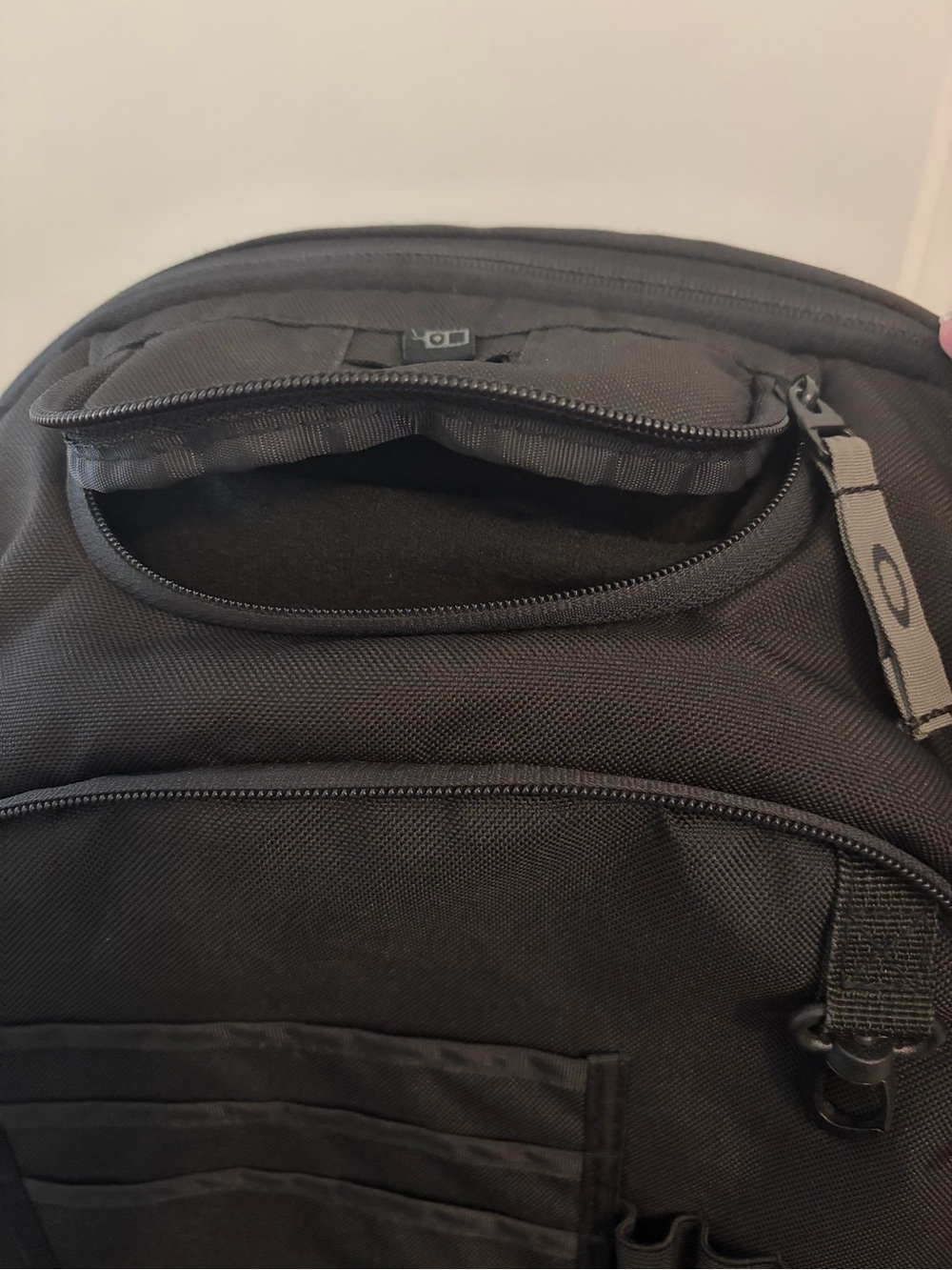 Oakley Black Everyday Tech Backpack - Picture 8 of 9